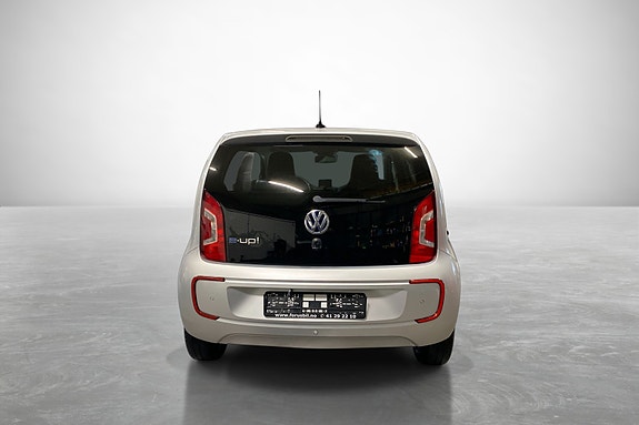 Volkswagen UP! 7 of 26