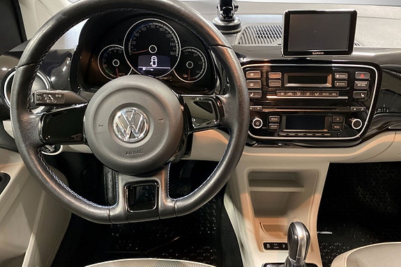 Volkswagen UP! 14 of 26