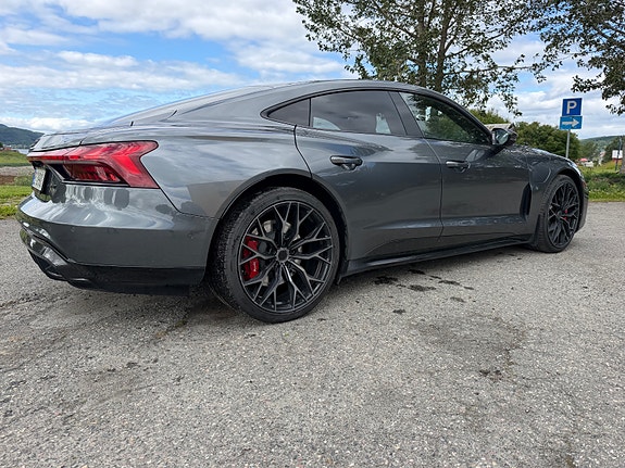Audi e-tron GT RS 10 of 21