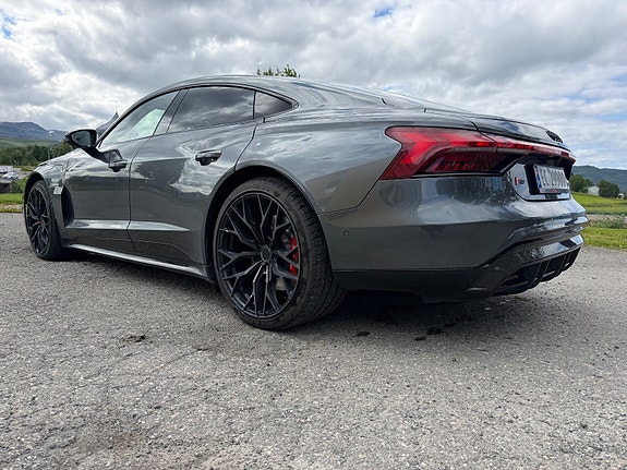 Audi e-tron GT RS 7 of 21