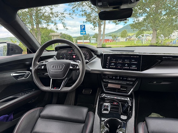 Audi e-tron GT RS 18 of 21