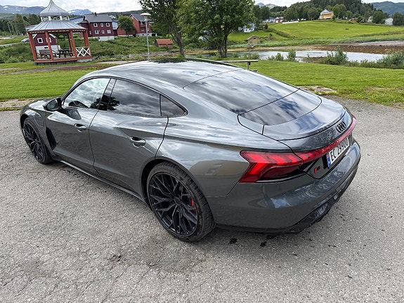 Audi e-tron GT RS 6 of 21