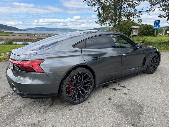 Audi e-tron GT RS 9 of 21