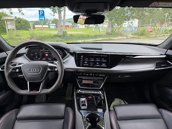 Audi e-tron GT RS 19 of 21