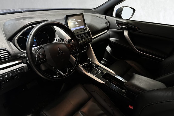 Intuitiv infotainment med Apple CarPlay og Bluetooth-tilkobling.