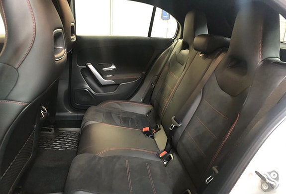 Mercedes-Benz A200 26 of 29