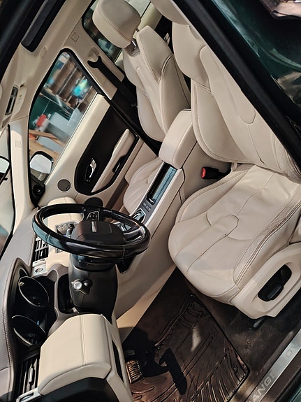 Land Rover Range Rover Evoque 10 of 26