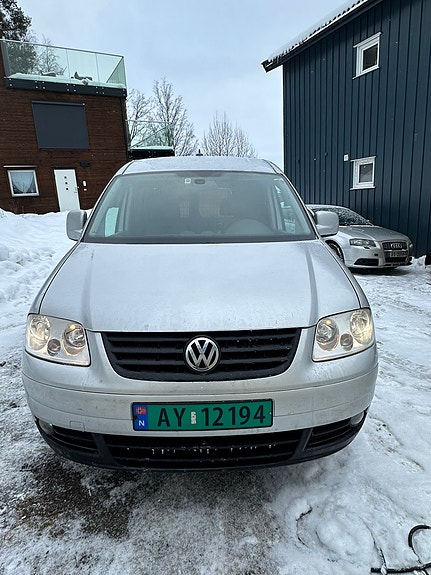 Volkswagen Caddy Maxi 2 of 12