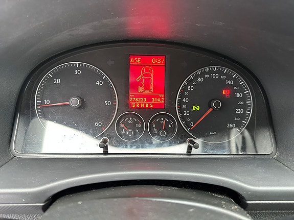 Volkswagen Caddy Maxi 9 of 12