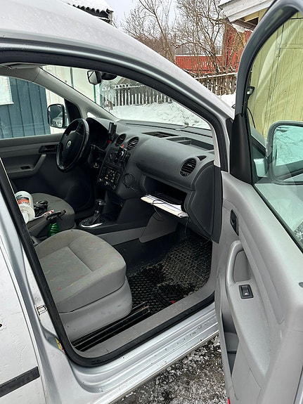 Volkswagen Caddy Maxi 8 of 12