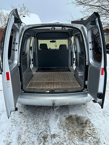 Volkswagen Caddy Maxi 10 of 12
