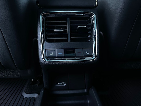 Skoda Enyaq RS 21 of 26