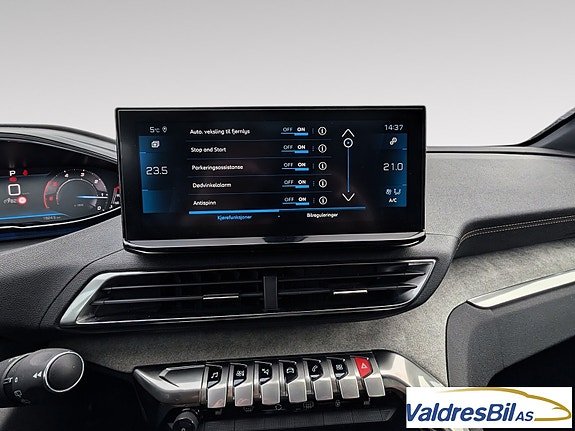 Peugeot 5008 21 of 23