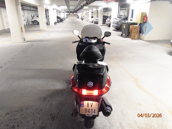 Piaggio X EVO 125 4 of 5