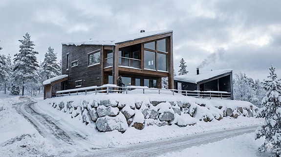 Ski In/Out Firmahytte rett ved gondolen i et av Nord-Europas beste skieldorado på Strandafjellet.