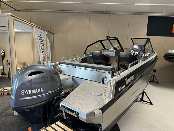 Ny Buster XL Med Yamaha F 115 HK Utstillings båt kun kr. 599.000,-