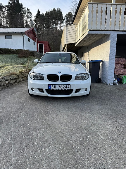 BMW 118d 15 of 17