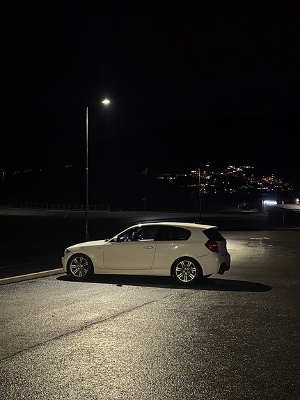 BMW 118d 16 of 17