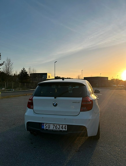 BMW 118d 6 of 17