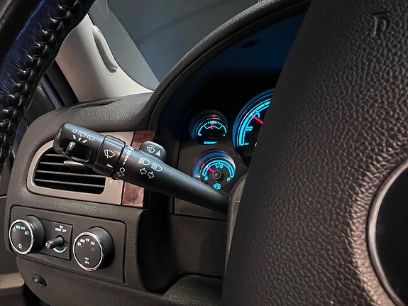 Chevrolet Tahoe 18 of 30