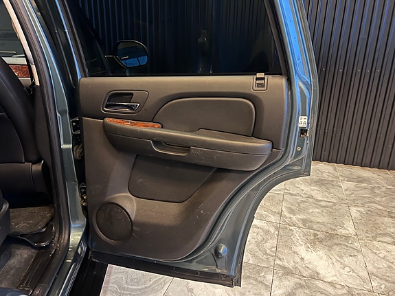 Chevrolet Tahoe 6 of 30
