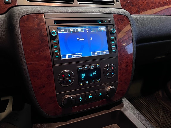 Chevrolet Tahoe 21 of 30