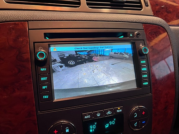 Chevrolet Tahoe 23 of 30