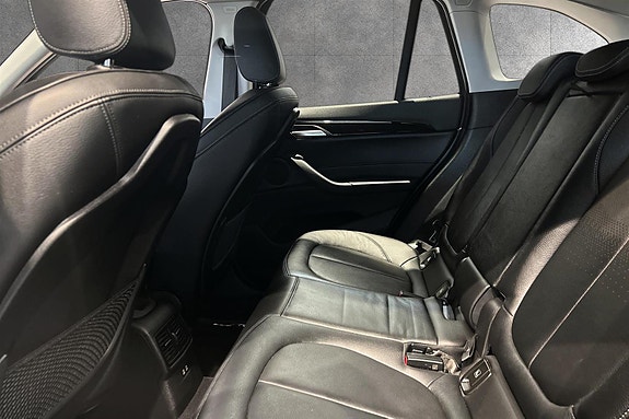 BMW X1 11 of 15