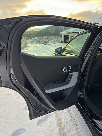 Polestar 2 8 of 30