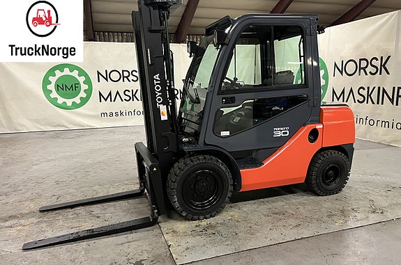 Toyota 02-8FDF30 #Meget fin# Kun 1307 timer# Tar innbytte#