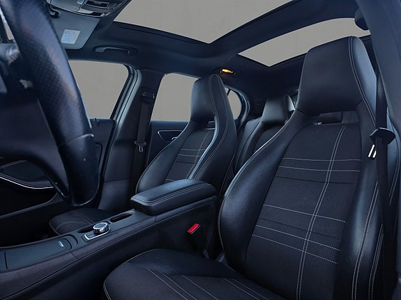 Mercedes-Benz GLA220 d 10 of 25