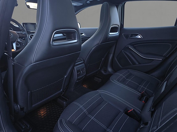Mercedes-Benz GLA220 d 20 of 25