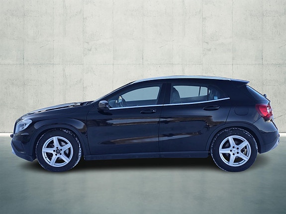 Mercedes-Benz GLA220 d 9 of 25