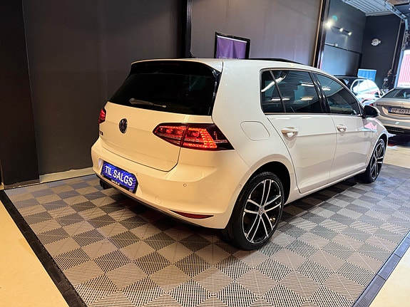 Volkswagen Golf VII 4 of 5