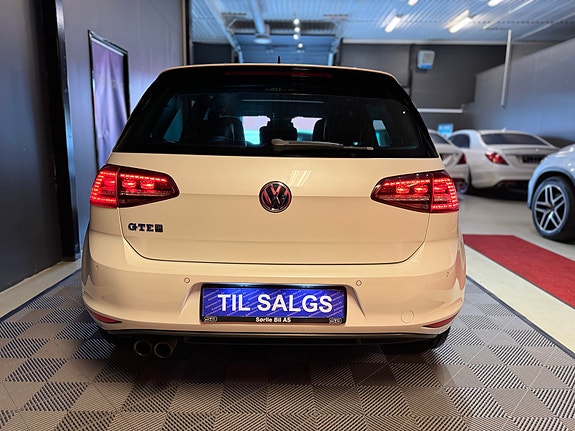 Volkswagen Golf VII 5 of 5