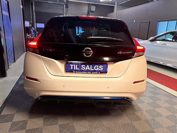 Nissan Leaf 5 of 5