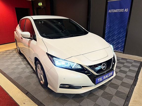 Nissan Leaf 3 of 5