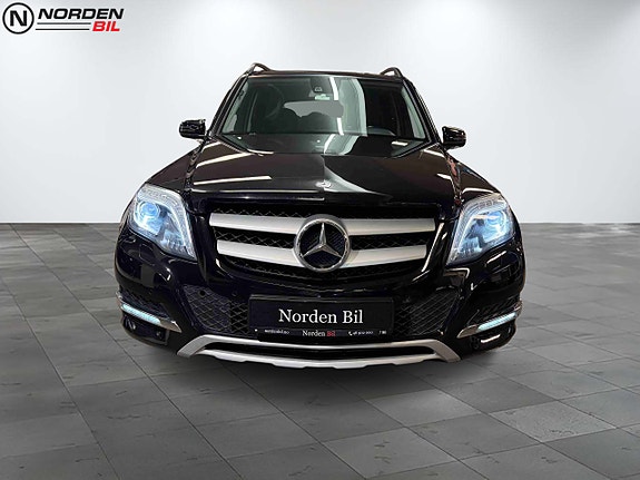 Mercedes-Benz GLK220 4 of 24