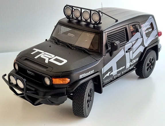1:18 Autoart Toyota FJ Cruiser | FINN-torget