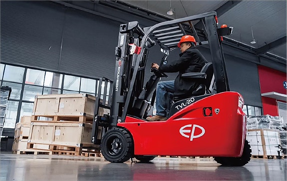 EP EP TVL 202. Ny 2 tonns gaffeltruck med fingertip, sideskift og blue spot. Lagervare, og kampanjepris!