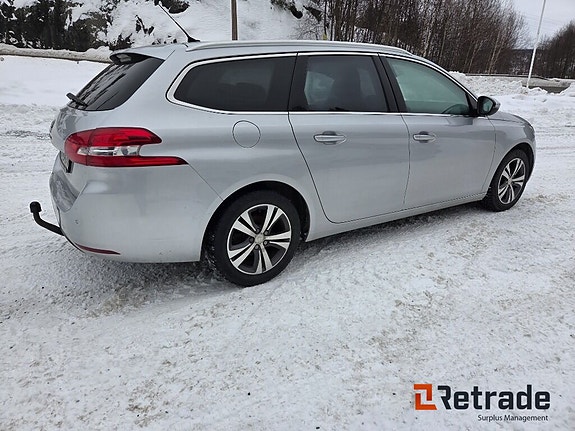 Peugeot 308 3 of 10