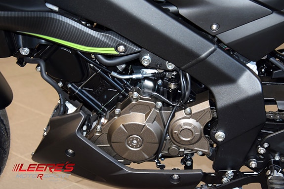 QJ Motor SRK 125 S - Lett MC - Streetfighter! 10 of 13