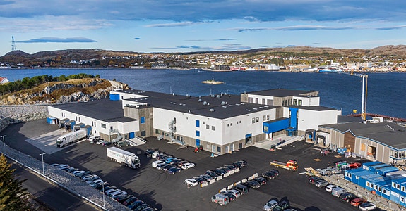 Kystbyen Rørvik vis-a-vis Sinkaberg NT-145