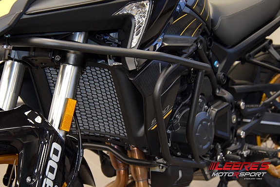 QJ Motor SRT 900 SX - Adventure med mye utstyr! 10 of 16