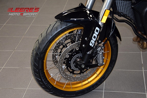QJ Motor SRT 900 SX - Adventure med mye utstyr! 14 of 16