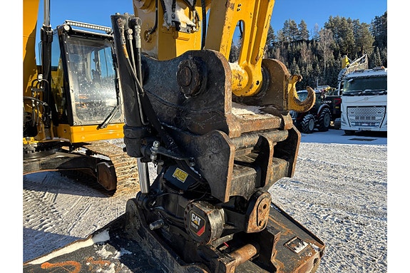 Cat 325 NG 12 of 30