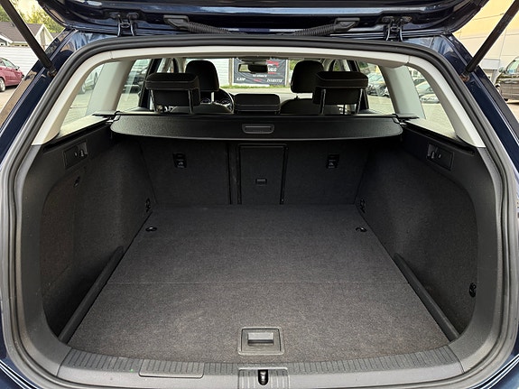 Volkswagen Golf 25 of 30