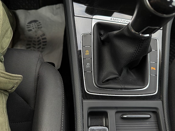 Volkswagen Golf 21 of 30