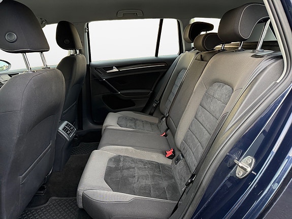 Volkswagen Golf 24 of 30