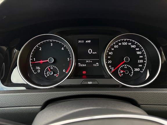 Volkswagen Golf 15 of 30